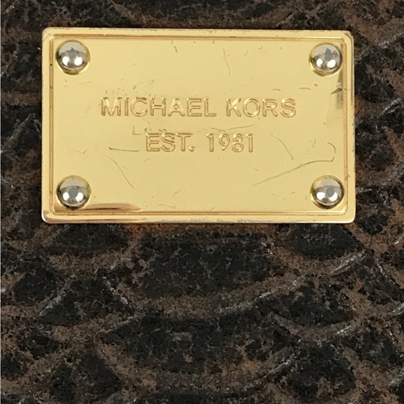 Michael Kors Snake Skin Embossed Wallet - Picture 8 of 10